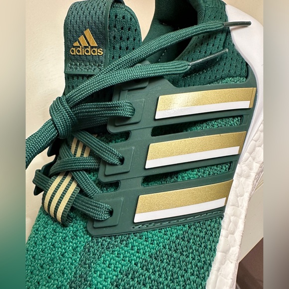 NEW Adidas 562 green and gold running / training shoe Men’s 8 - Picture 1 of 11
